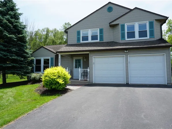 5229 Cremona Trl, Clay, NY 13041