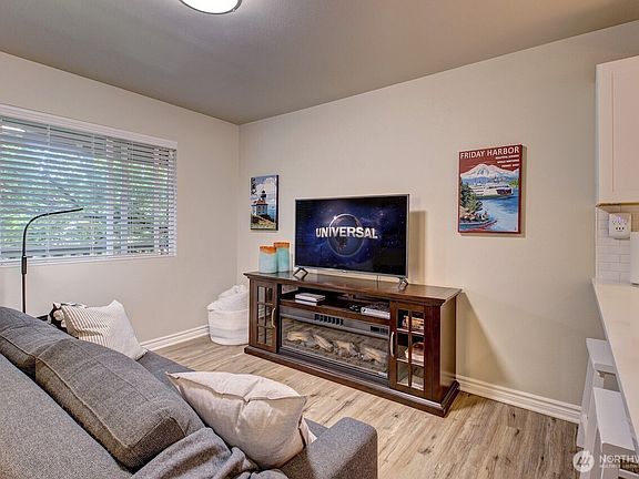 3rd image of 250 Tucker Avenue #8