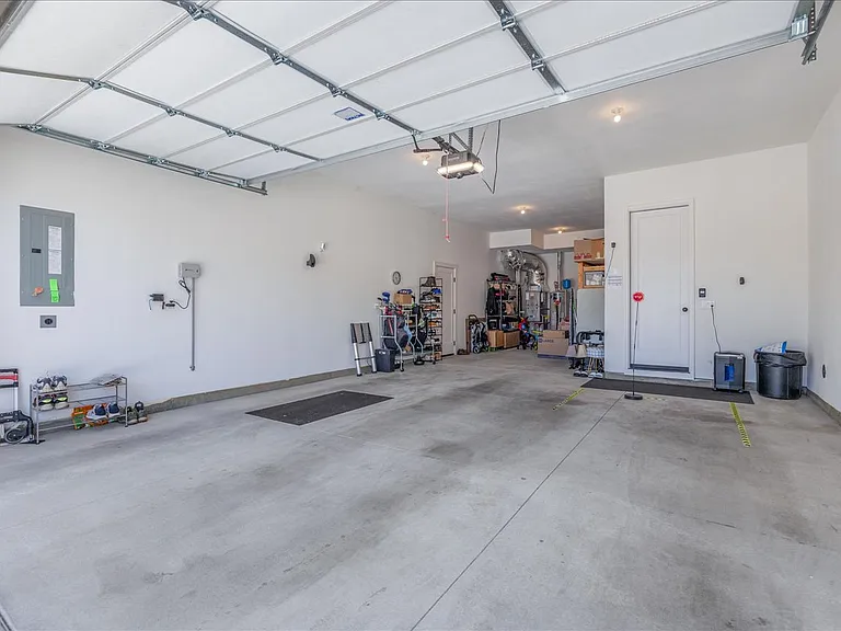 5562 S Zaivcla Ave — Photo 33