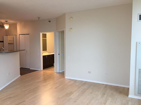 2nd image of 600 N Kingsbury St APT 811