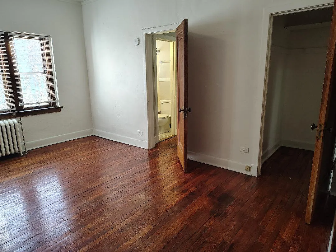 Devonshire Apartments at 1107 Pennsylvania St — Photo 3