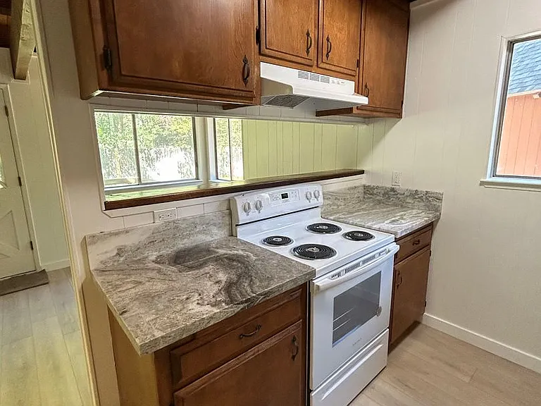 970 Tanglewood Dr — Photo 6