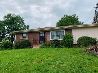 835 Liberty St, Martinsville, VA 24112