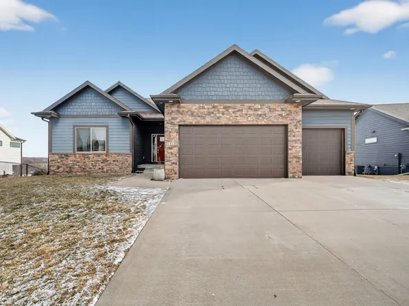 1415 S 5th St, Adel, IA 50003