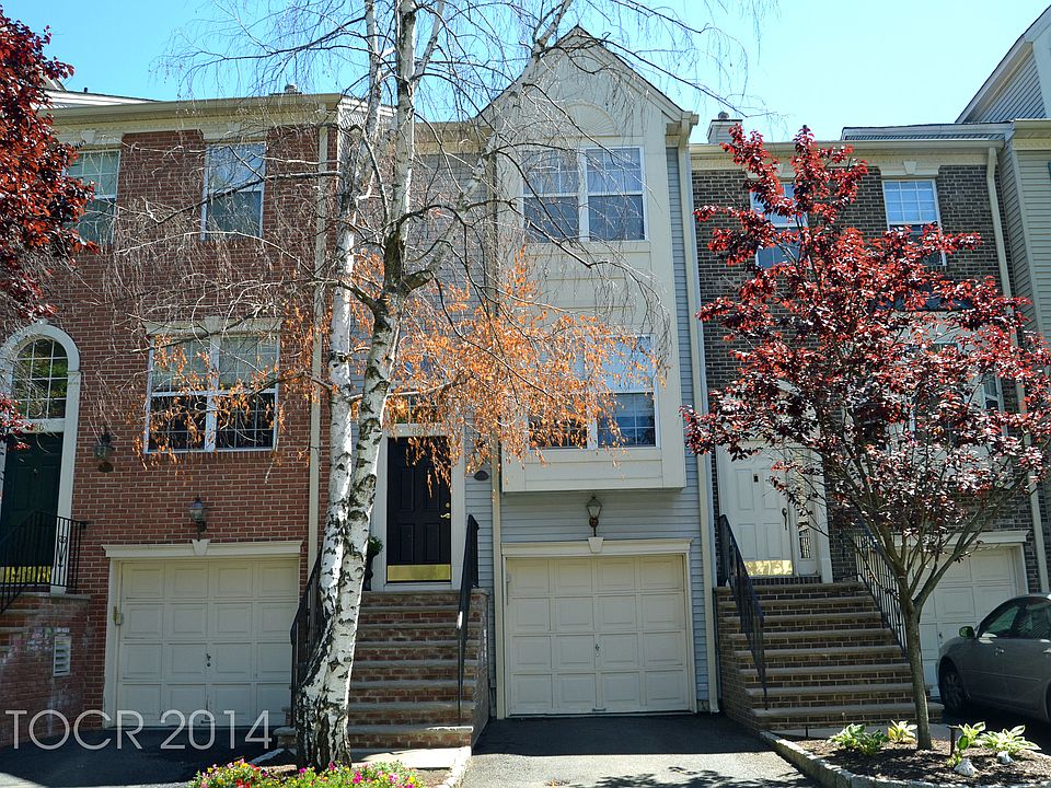 1st image of 881 Somerset Ct