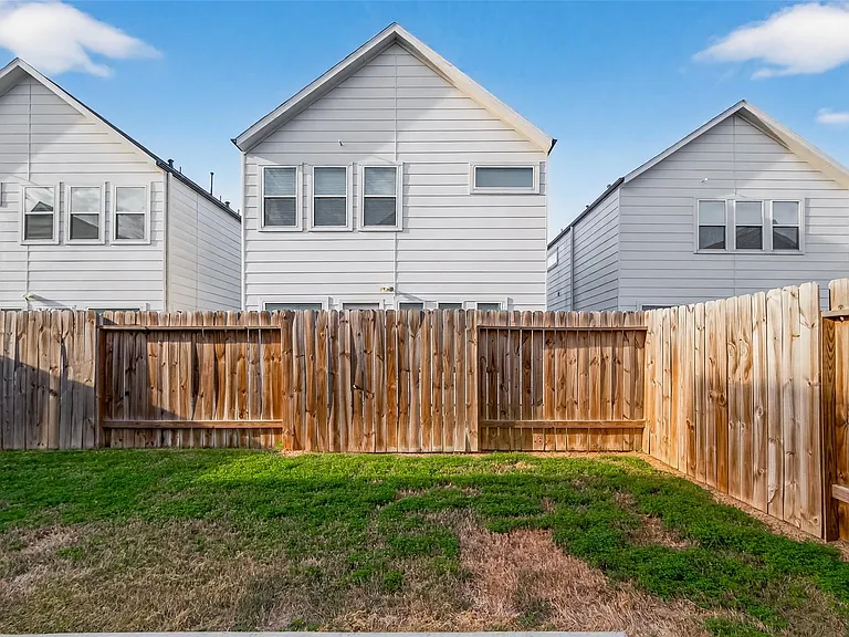 4418 Bora Bora Ln — Photo 36