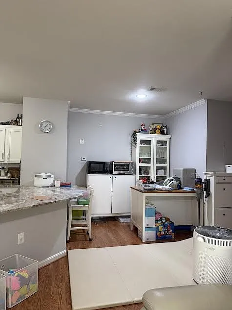 2 bed, 1102 sqft, $2,400 — Photo 2