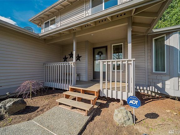 2nd image of 5023 138th St NE