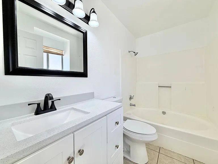 29677 Woodlands Ave — Photo 20