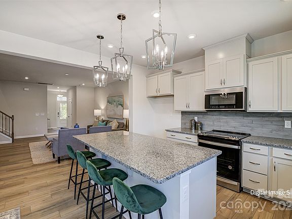 2nd image of 2631 Texana Ct
