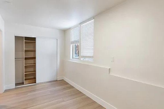 2nd image of 410 Steiner St #2