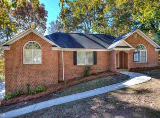 15 Ridgefield Dr SE, Silver Creek, GA 30173