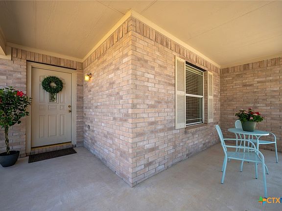 4th image of 204 Katherine Way