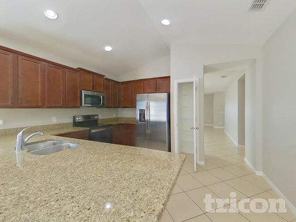 5th image of 3407 Mallard Pond Blvd