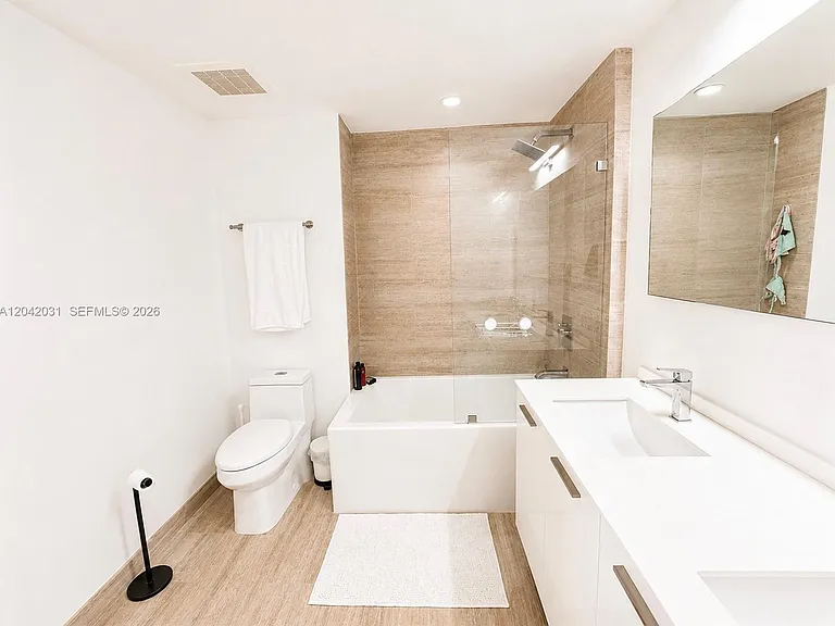 1300 Brickell Bay Dr #2307 — Photo 11