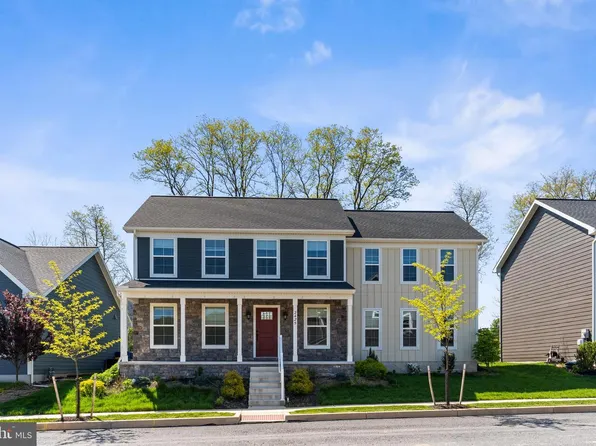 2425 Hawthorne Dr, Harrisburg, PA 17110