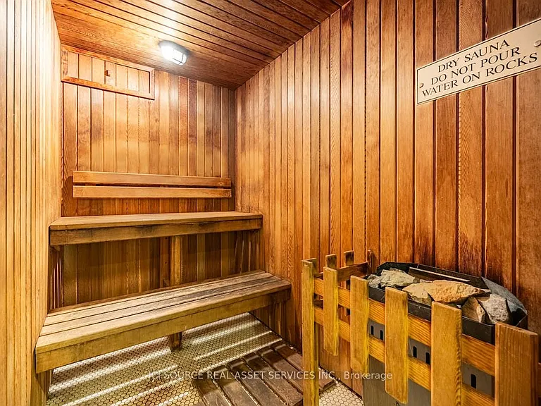 250 Wellington St W #Penthouse 40 — Photo 22
