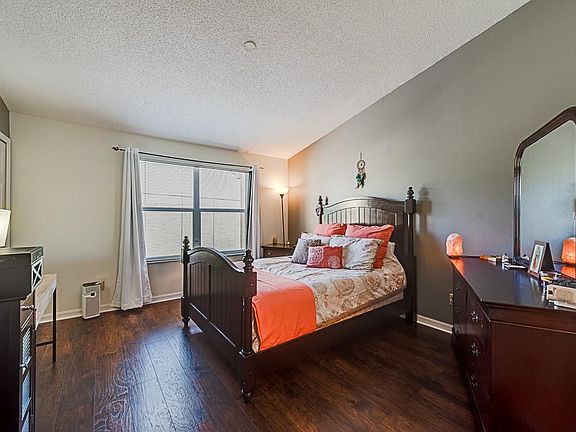 4th image of 10404 Heron Lake Dr