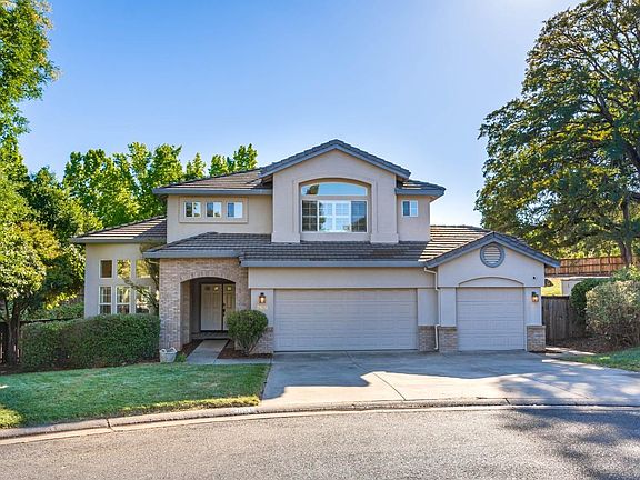 3rd image of 2501 Meredith Pl
