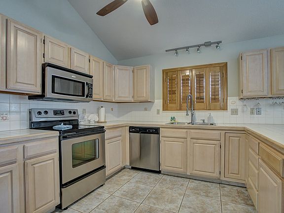 5th image of 117 E Aries Dr #Na