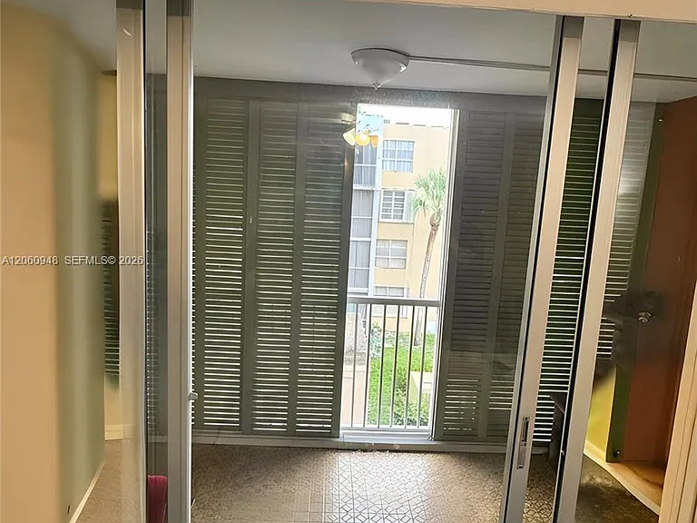 920 NE 199th St #309-3J — Photo 19