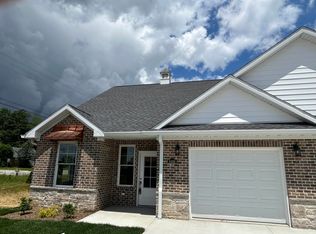 8486 Bell Crossing Dr, Newburgh, IN 47630