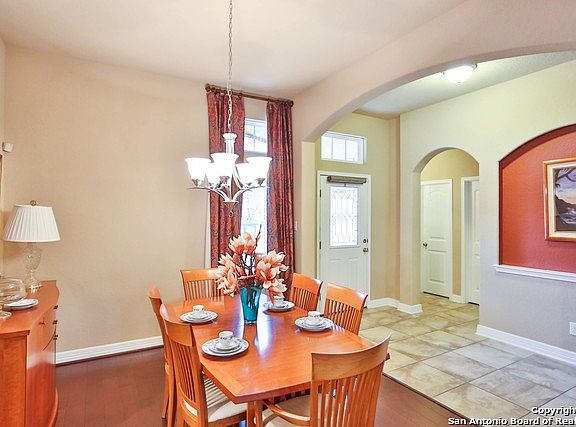 3rd image of 113 Windsor Dr