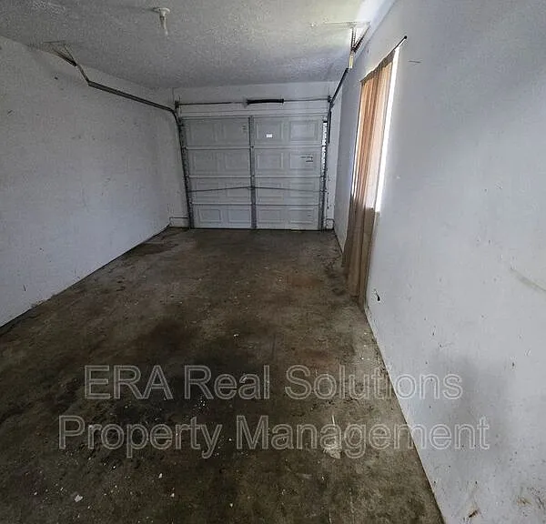 2721 Charles Dr — Photo 11