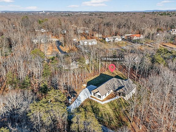 3rd image of 138 Magnolia Ln