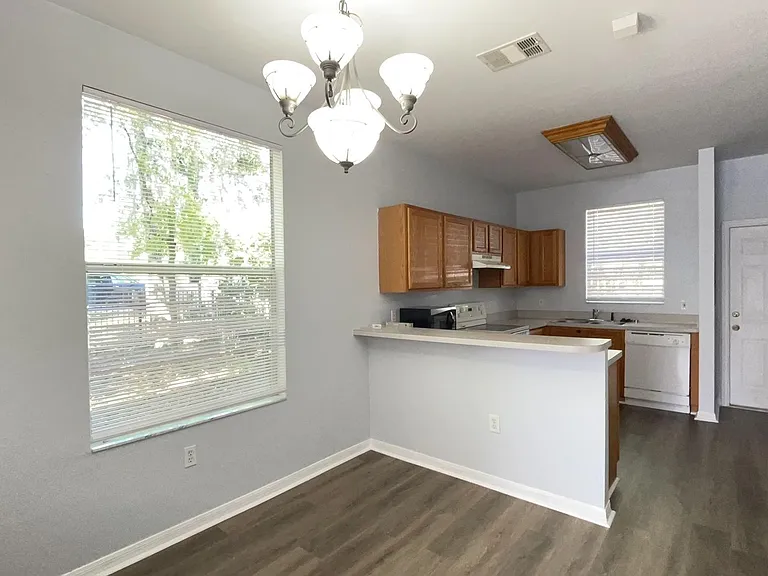 3901 SW 20th Ave #301 — Photo 12