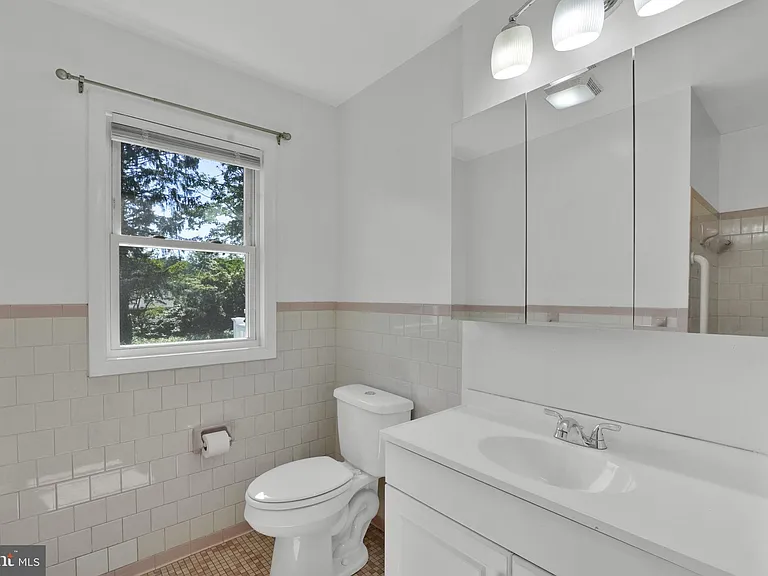 810 Wisteria Dr — Photo 20