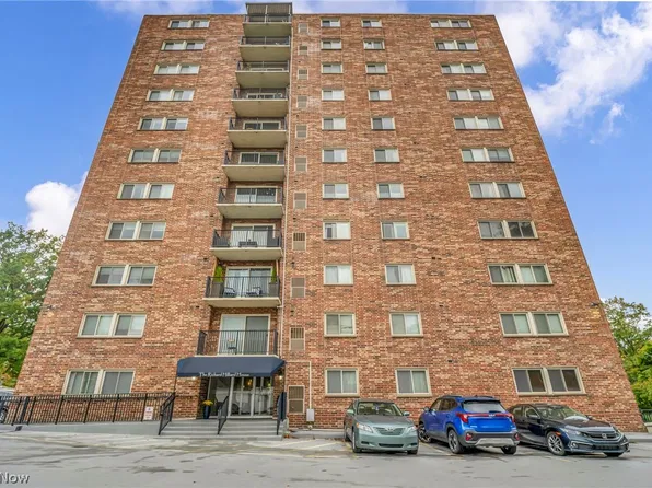 15555 Hilliard Rd APT 304, Lakewood, OH 44107
