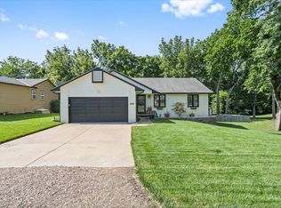 419 W Woodland Dr, Derby, KS 67037
