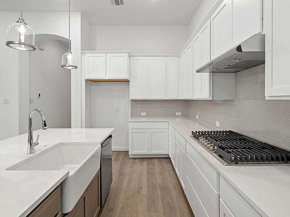 4th image of 606 Biscayne Bay Bnd