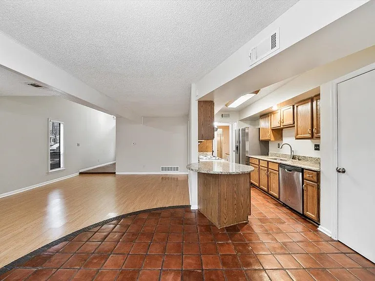 9281 Fletcher Trace Pkwy — Photo 14