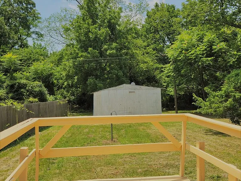 1315 Byron St — Photo 24