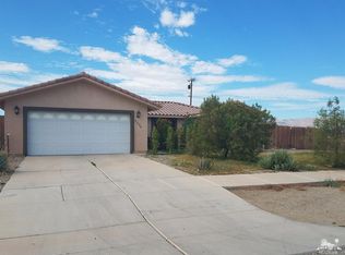 2235 Shore Breeze Ave, Thermal, CA 92274