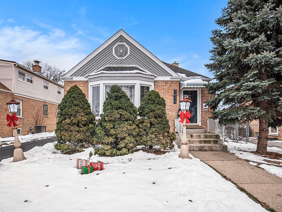 1st image of 1673 Spruce Ave