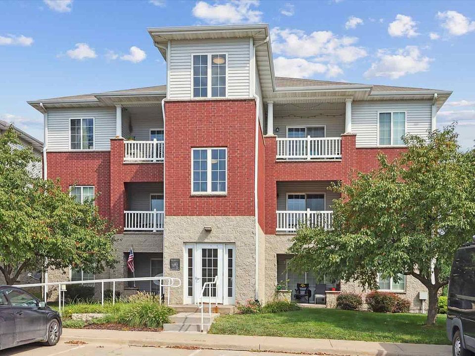 1st image of 4375 York Pl