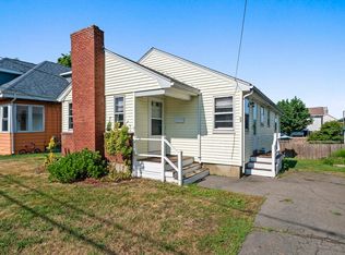 11 Rosalind Rd, Weymouth, MA 02191