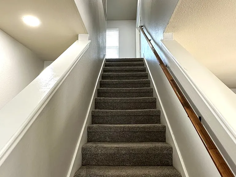 2303 Scott Dr — Photo 13