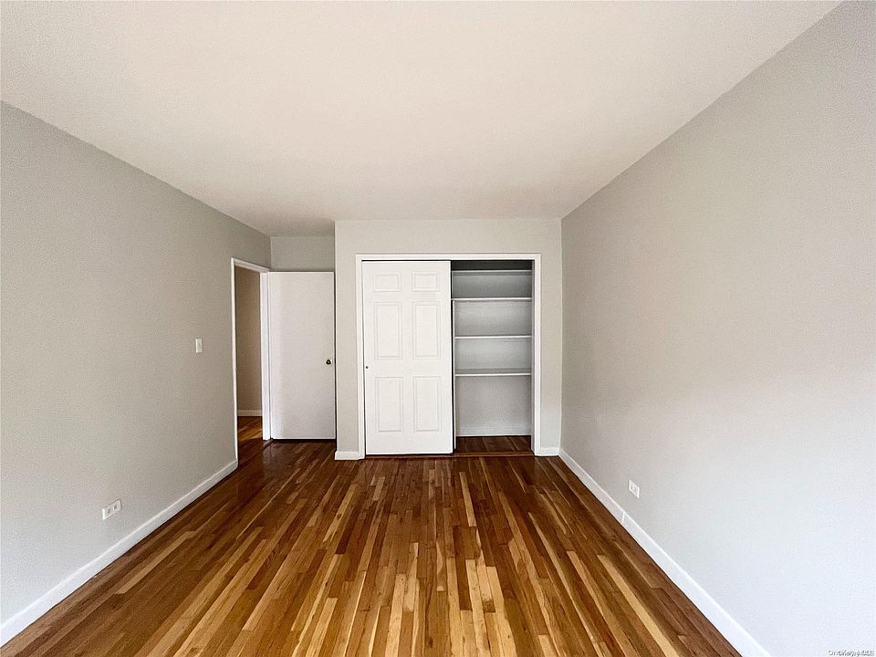 1st image of 14430 Roosevelt Ave #206