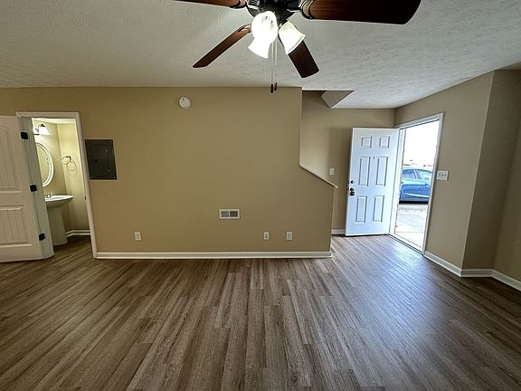 4th image of 2260 McCormick Ln #2260C