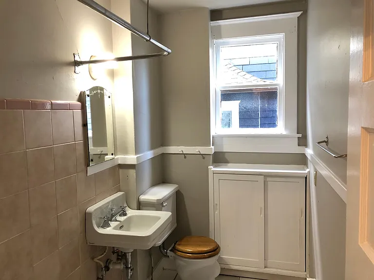 Apartment A Bathroom