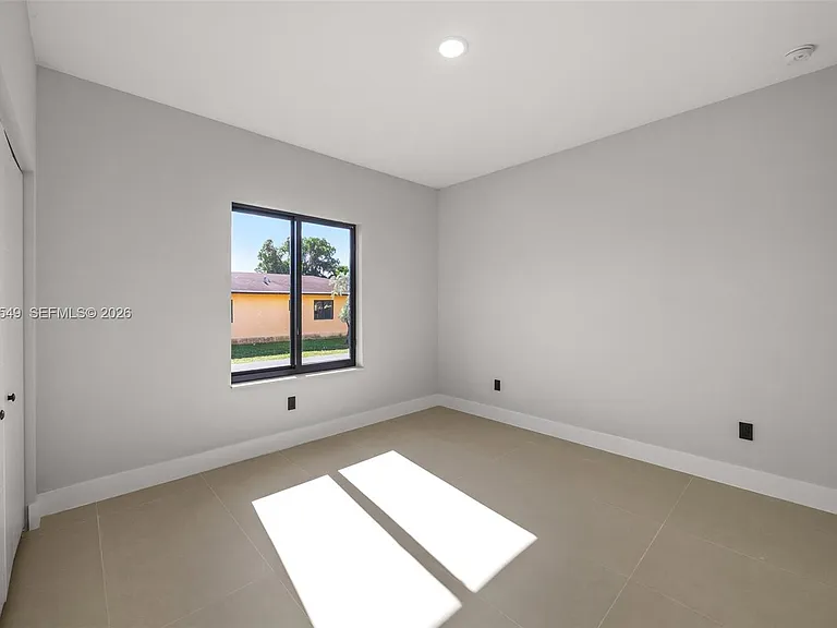 601 NW 3rd Ave #A — Photo 13