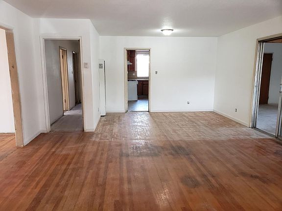 3rd image of 1131 Melbourne Blvd