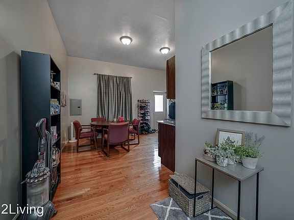 4th image of 122 S 12th St #9361424