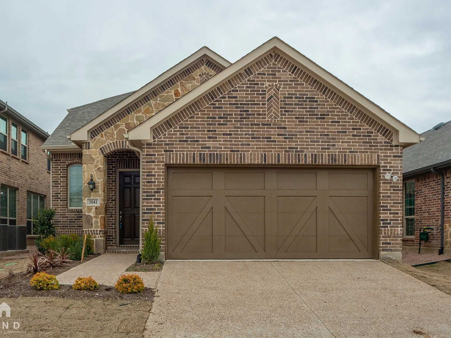 3 bed, 2.5 bath, 2354 sqft, $3,599 — Photo 1