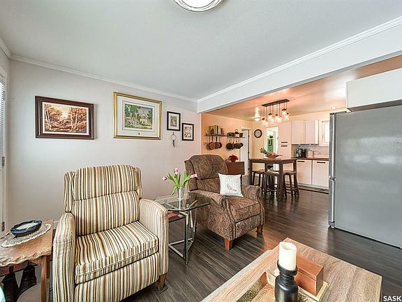 5th image of 1054 Hastings St