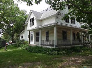 208 Second Ave, Chester, SD 57016